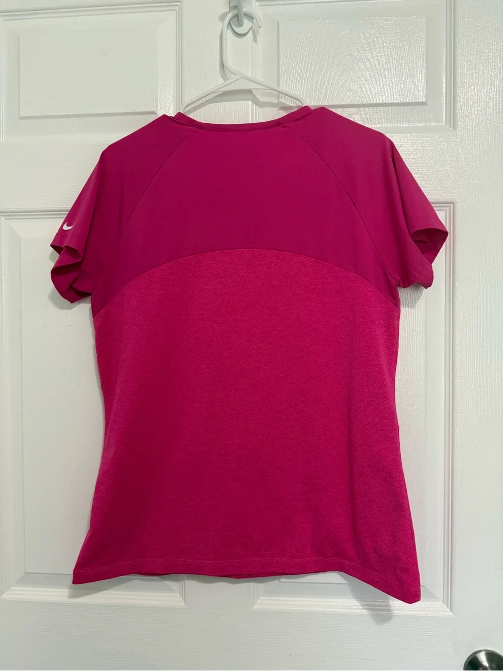 Nike Women’s Pink V-Neck Golf Top